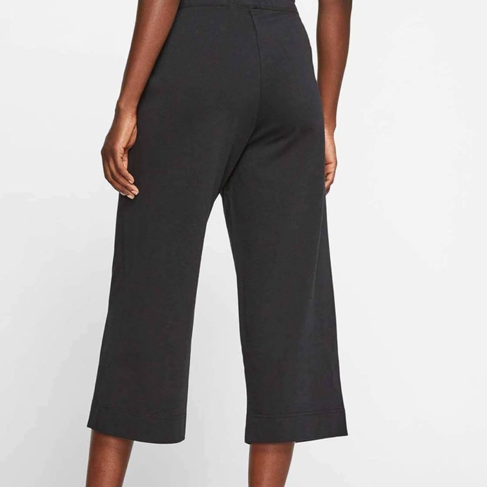 NWT Nike Women's Sportswear Jersey Capri Pants Size XL - Picture 3 of 14